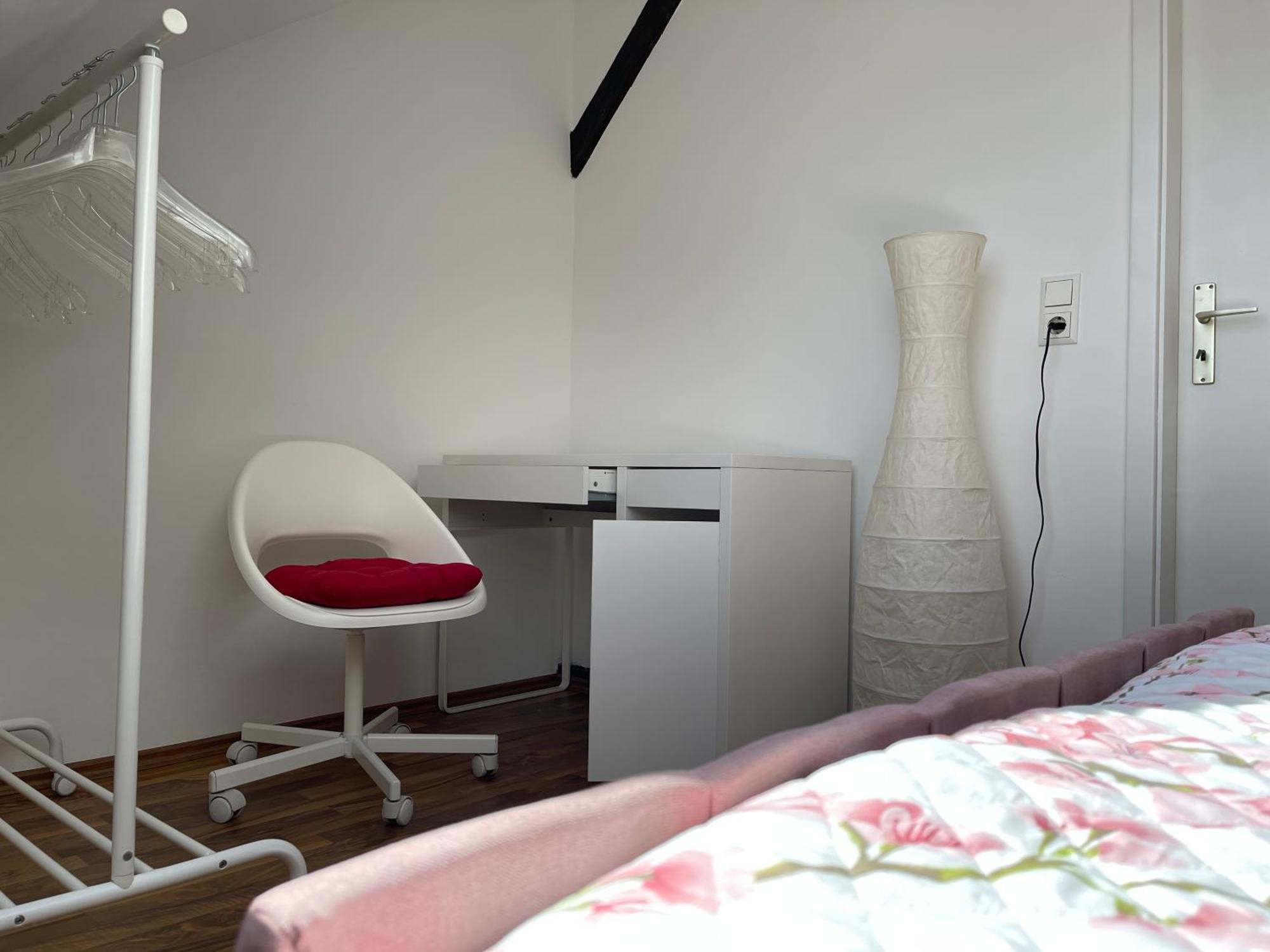 Geraeumige 3-Zimmer-Ferienwohnung Im Herzen Von カッセル エクステリア 写真