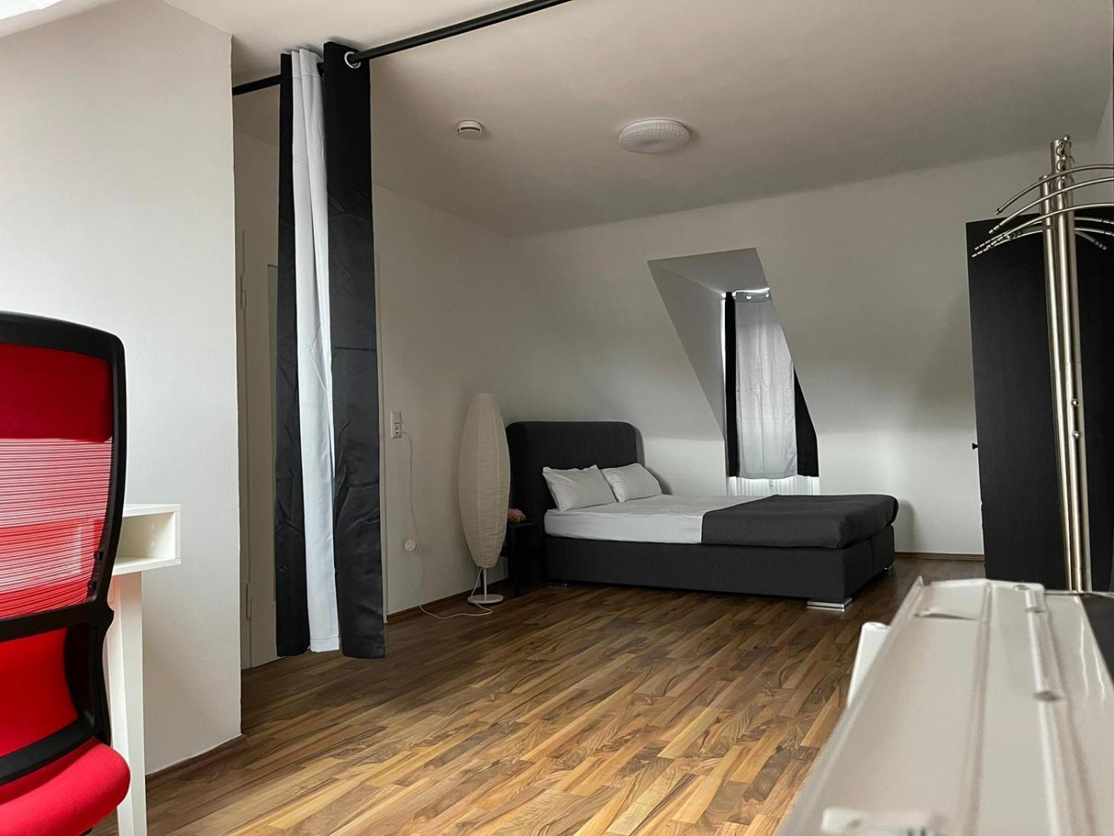 Geraeumige 3-Zimmer-Ferienwohnung Im Herzen Von カッセル エクステリア 写真