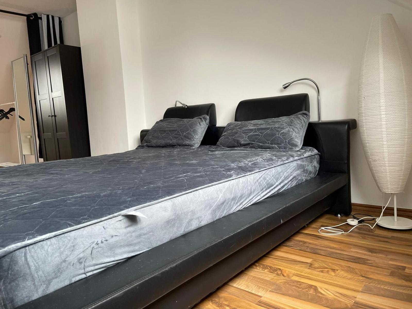 Geraeumige 3-Zimmer-Ferienwohnung Im Herzen Von カッセル エクステリア 写真