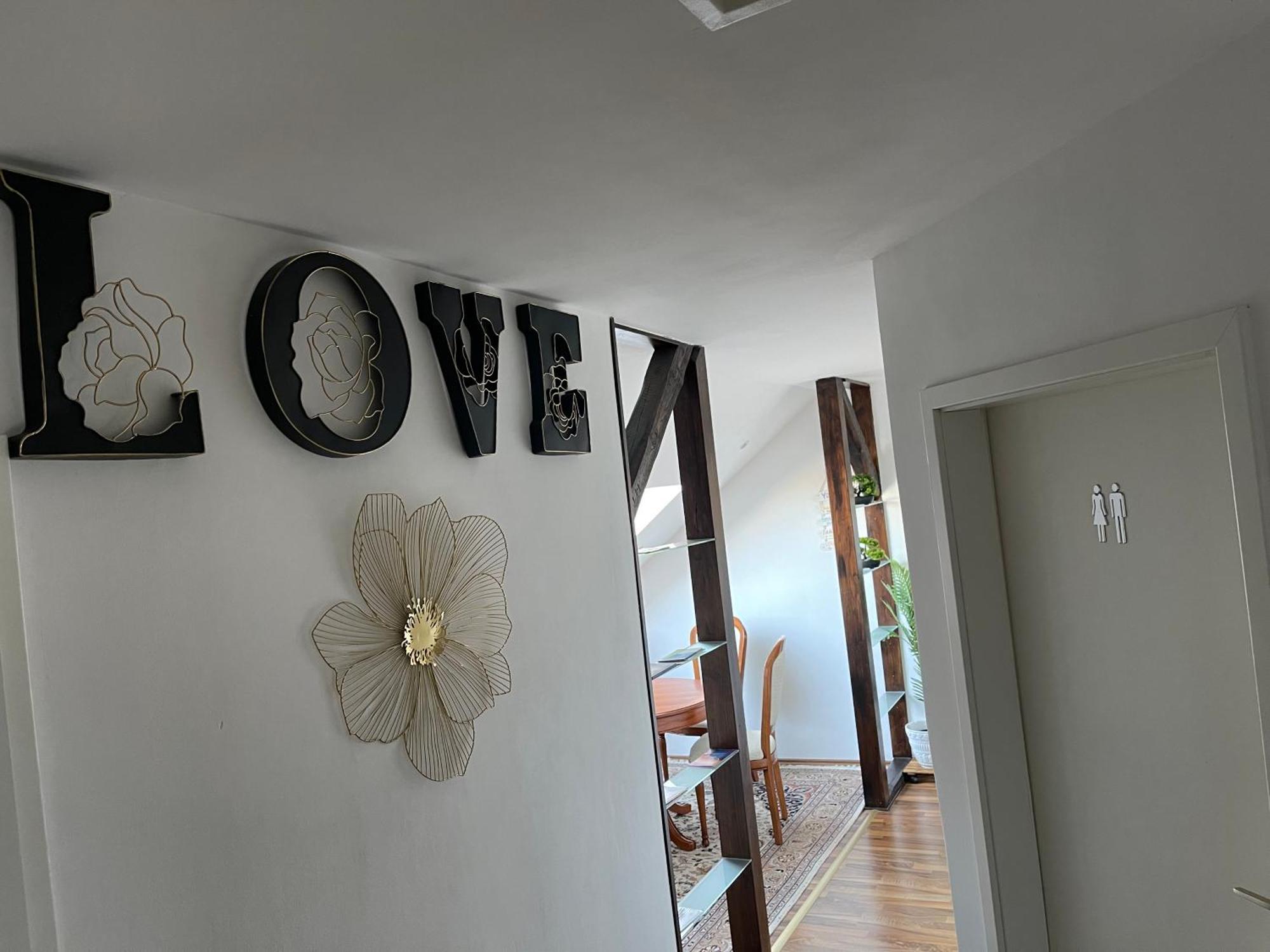 Geraeumige 3-Zimmer-Ferienwohnung Im Herzen Von カッセル エクステリア 写真