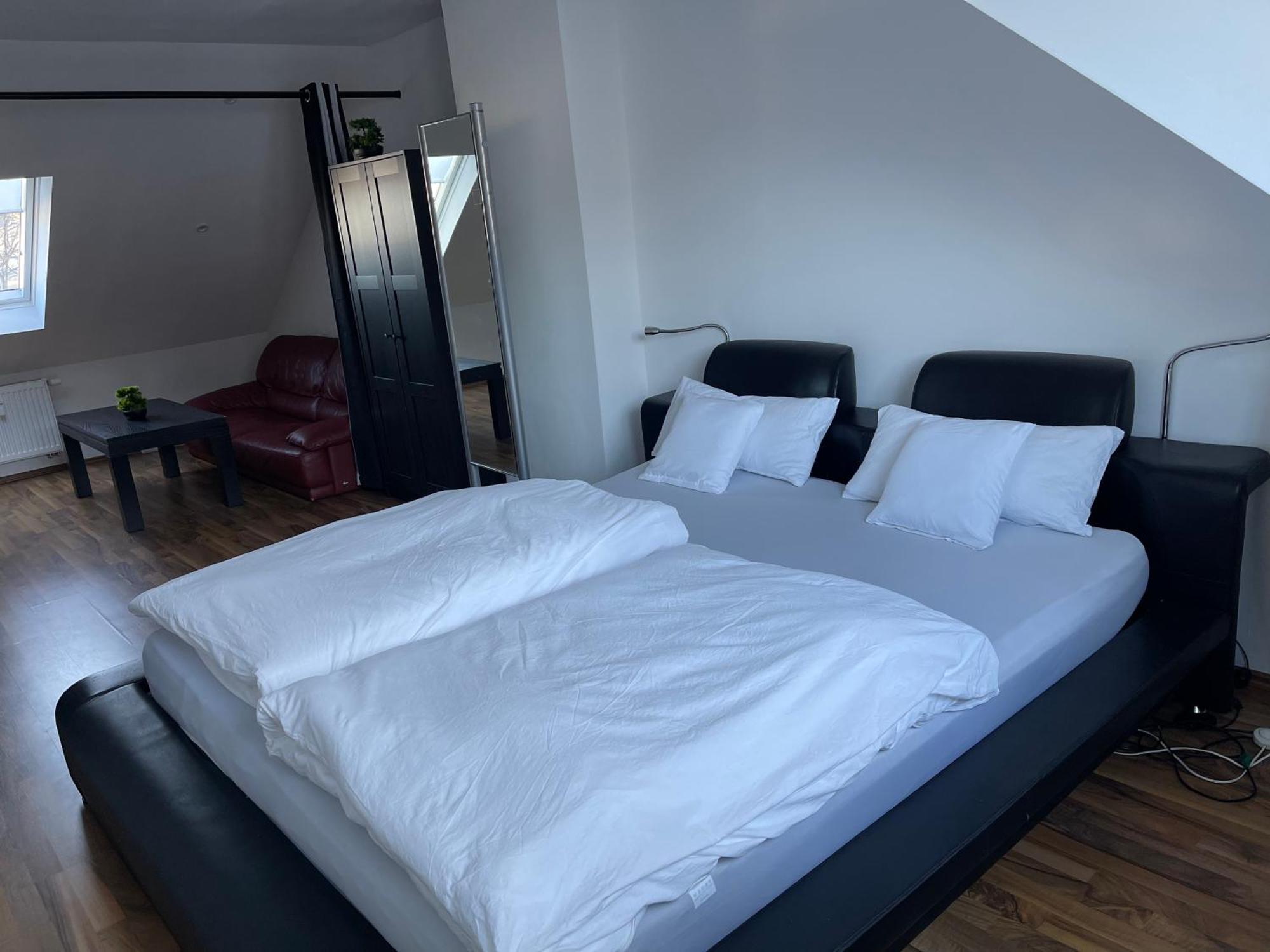 Geraeumige 3-Zimmer-Ferienwohnung Im Herzen Von カッセル エクステリア 写真